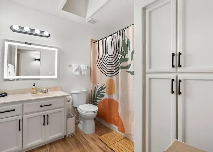 Family Friendly Pool 3br 2ba Near Dt *