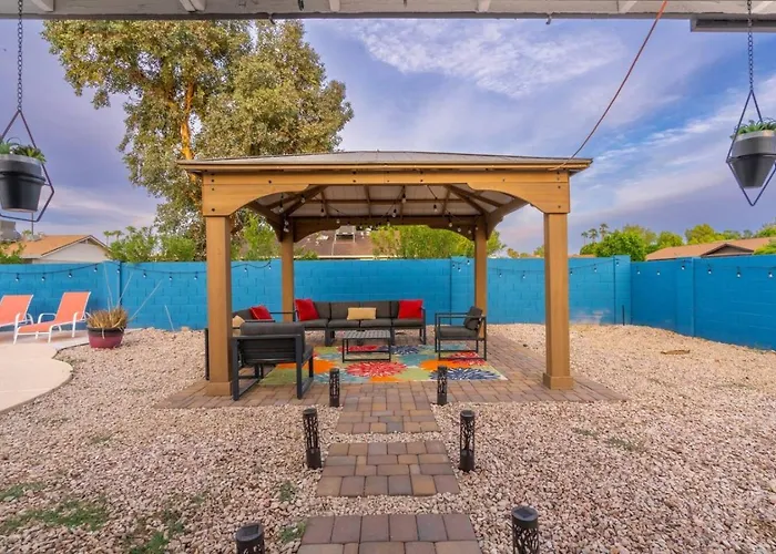 Family Friendly Pool 3br 2ba Near Dt *