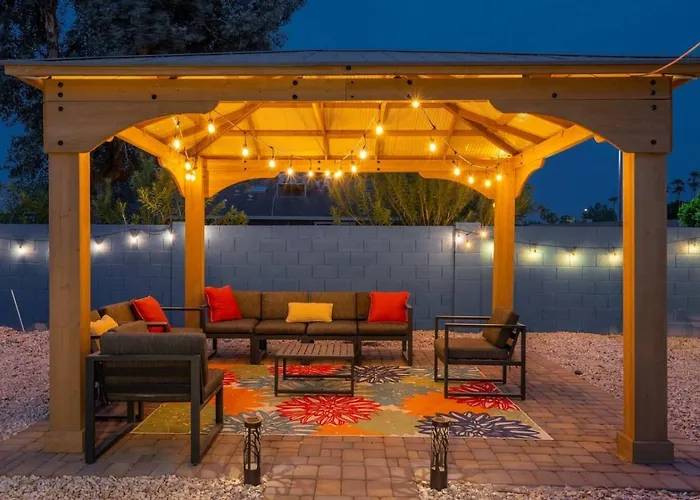 Holiday home Family Friendly Pool 3br 2ba Near Dt *