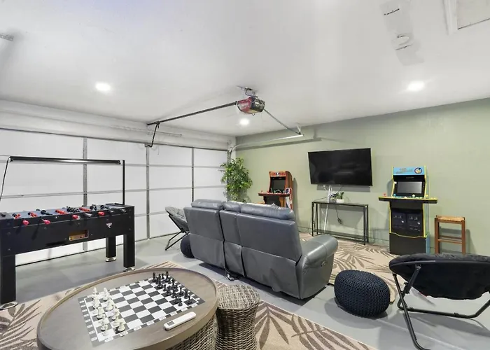 Family Friendly Pool 3br 2ba Near Dt Gilbert