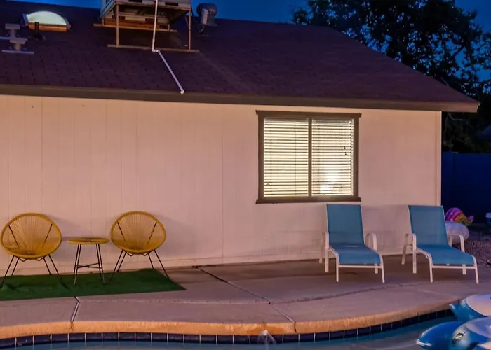 Holiday home Family Friendly Pool 3br 2ba Near Dt